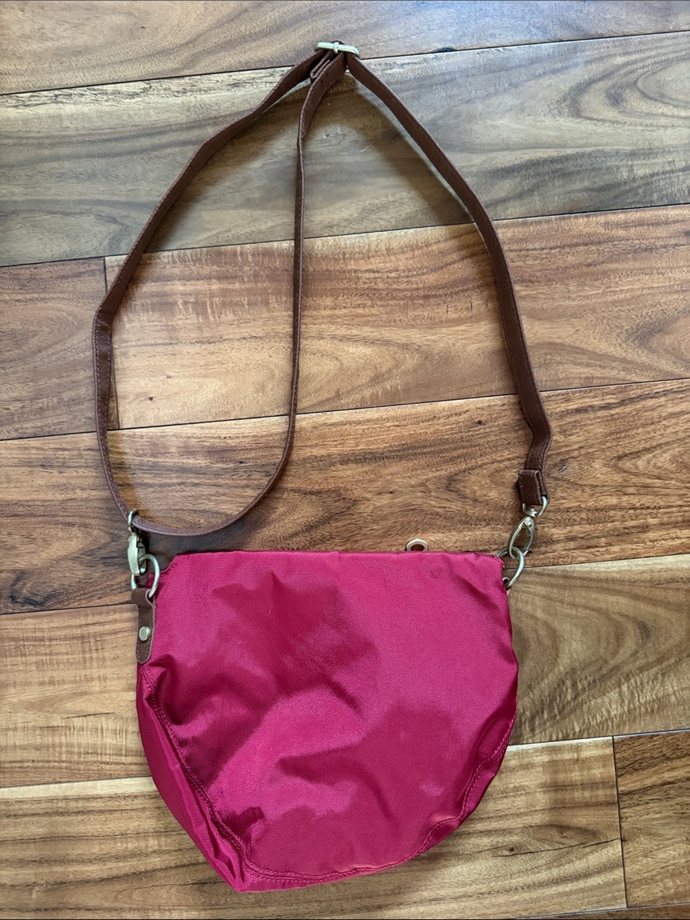 Old Navy Red Crossbody Bag with Brown Strap and Gold Hardware - Picture 7 of 7